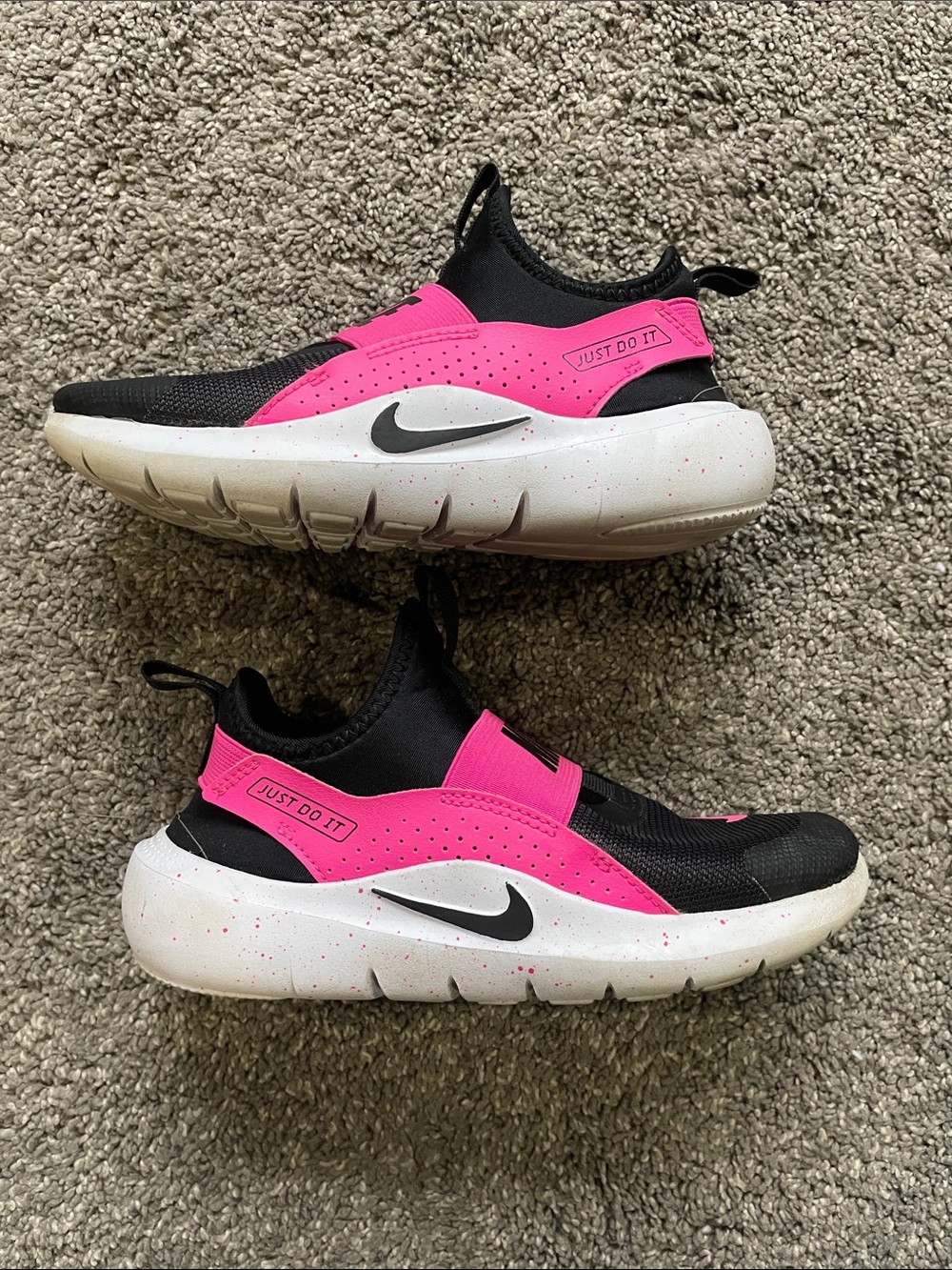 Nike Kids Flex Runner 4 Black & Hot Pink Slip-On Sneakers -size 13.5